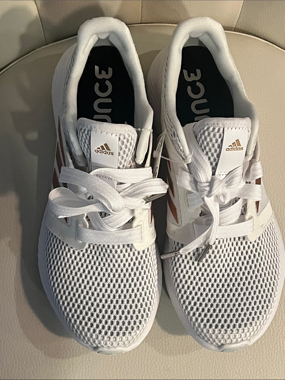 Adidas White Mesh Running Sneakers with Rose Gold Stripes Eye Catching - Picture 4 of 10